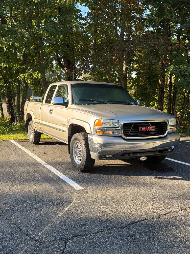 2002 GMC Sierra - $12,301