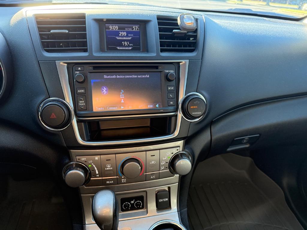 2013 Toyota Highlander - $11,997