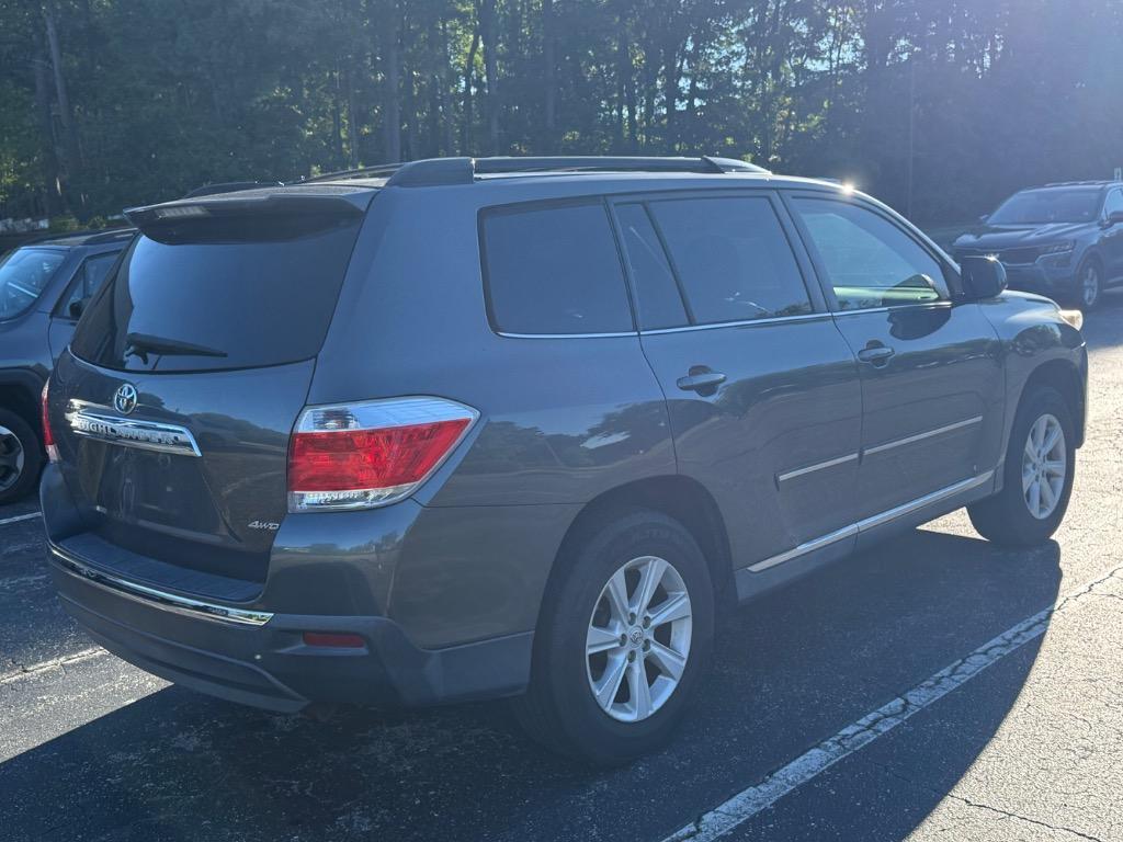 2013 Toyota Highlander - $11,997