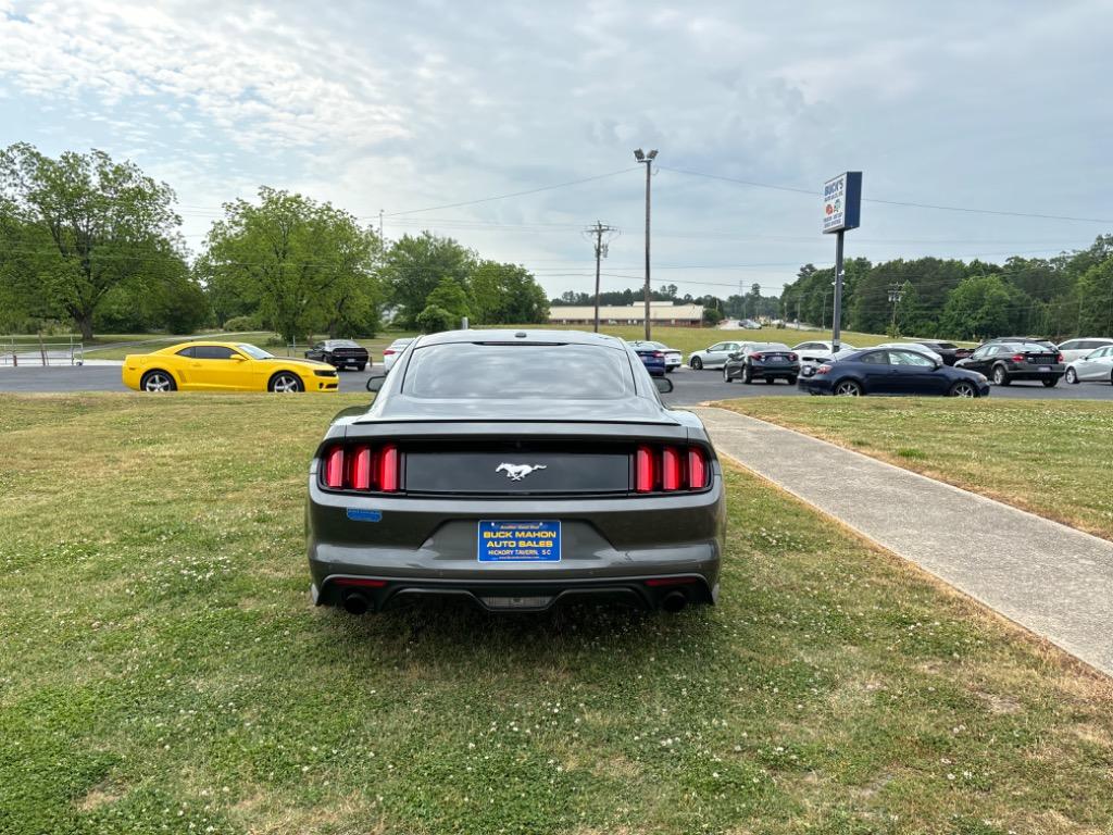 2015 Ford Mustang ECO Premium photo