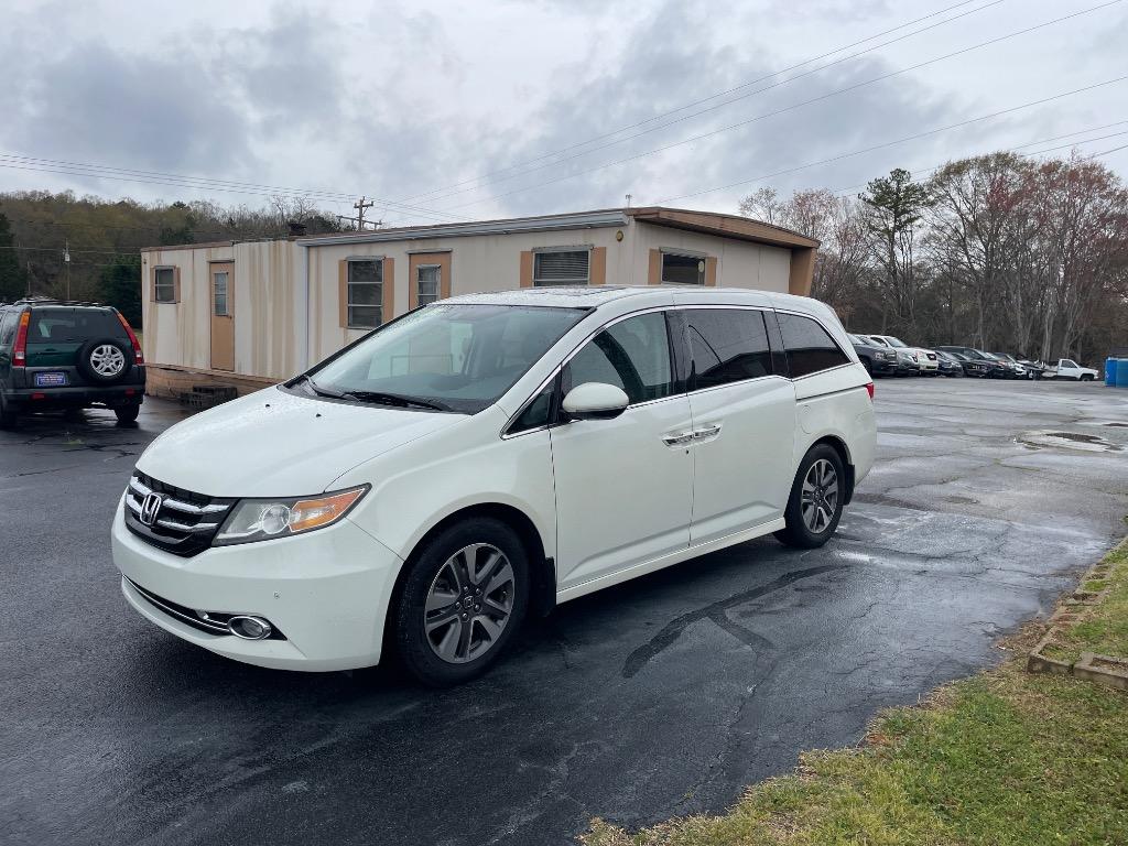 2014 Honda Odyssey Touring photo