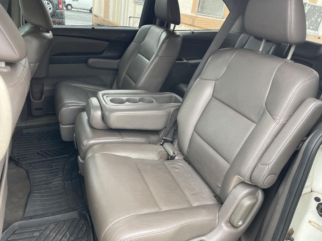 2014 Honda Odyssey Touring photo