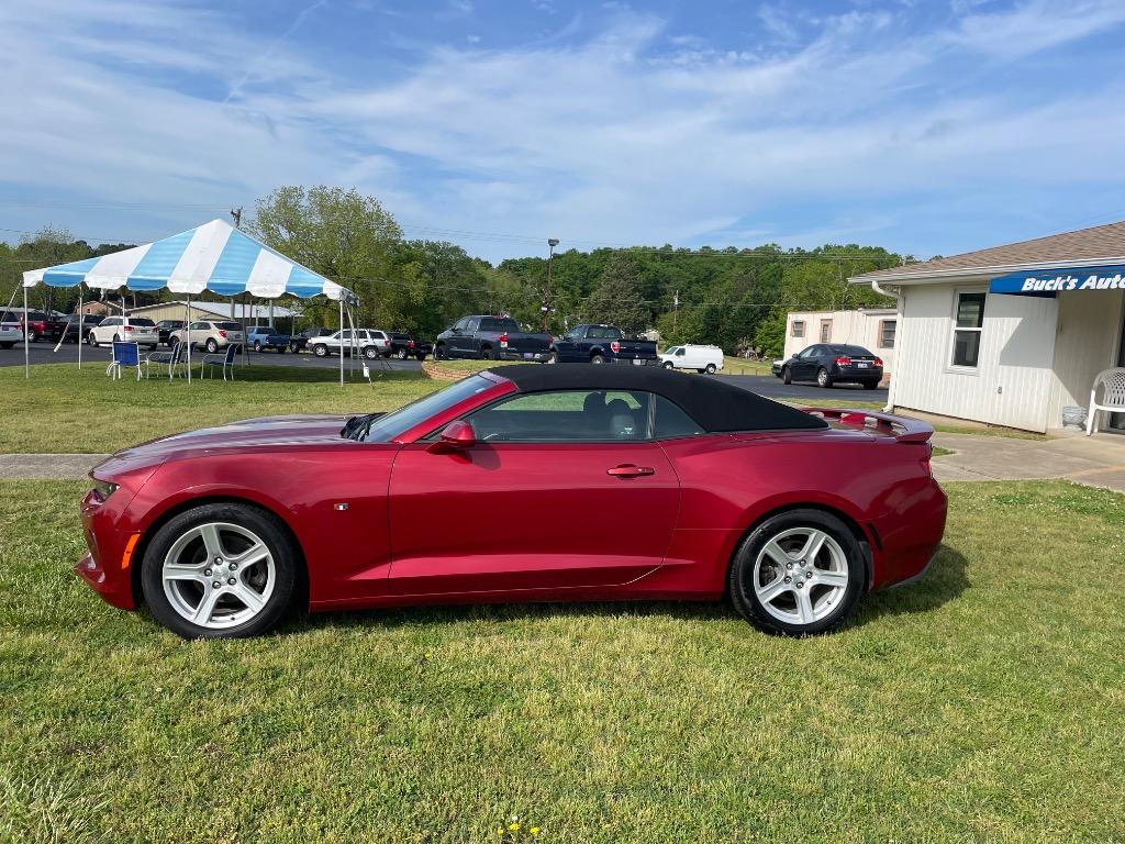 2017 Chevrolet Camaro 1LT photo