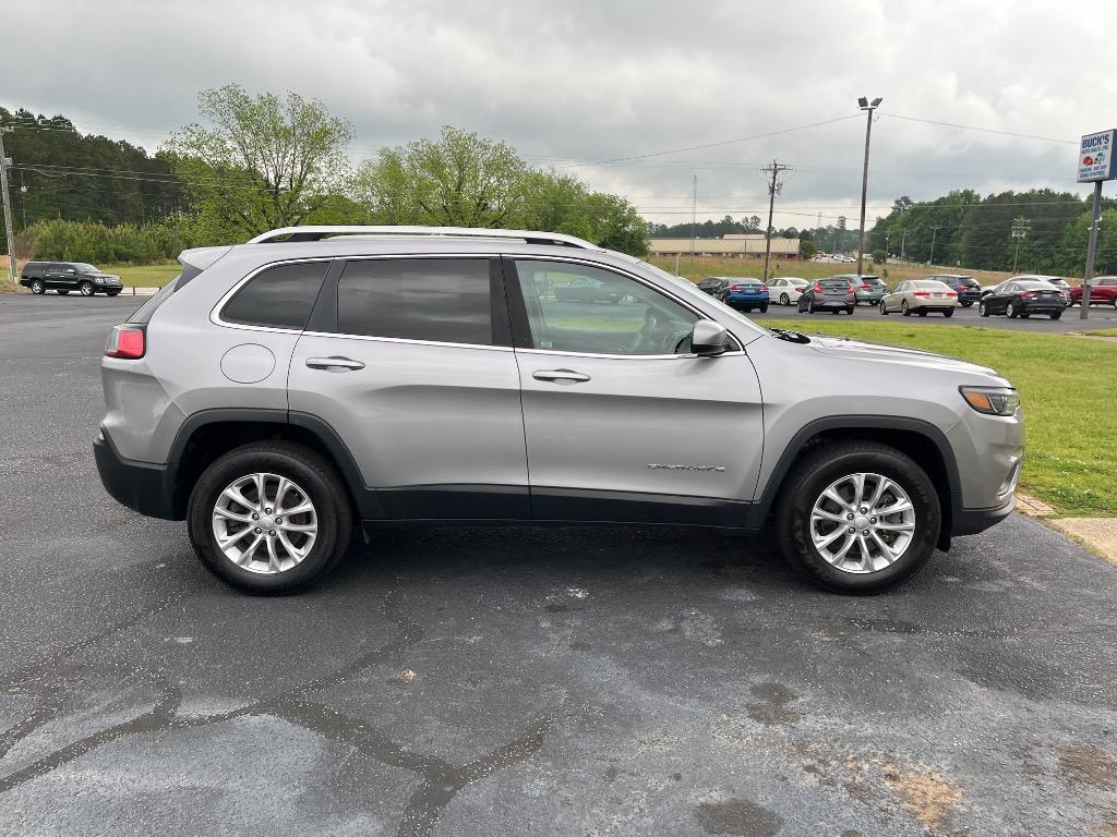2019 Jeep Cherokee Latitude photo