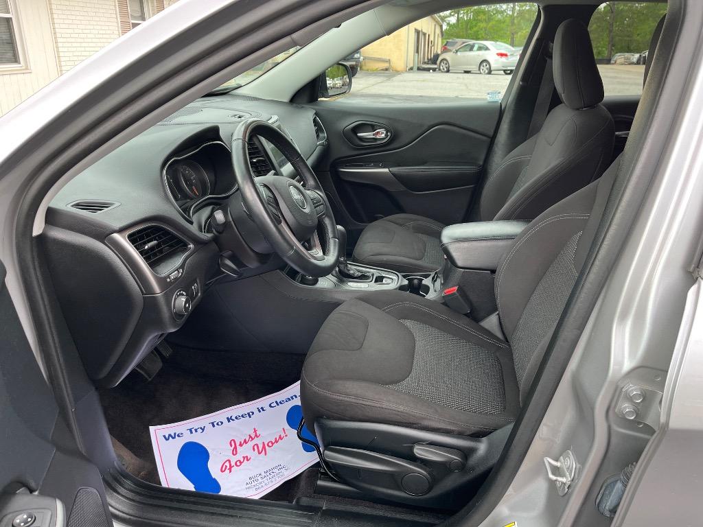 2019 Jeep Cherokee Latitude photo