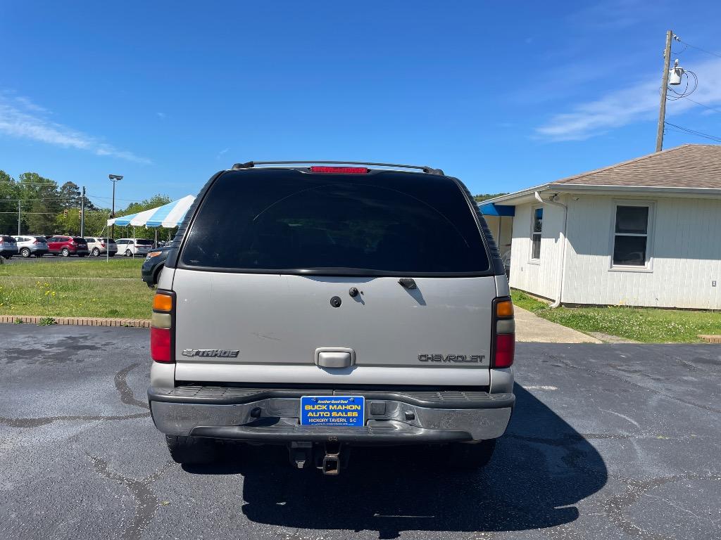 2004 Chevrolet Tahoe LS photo