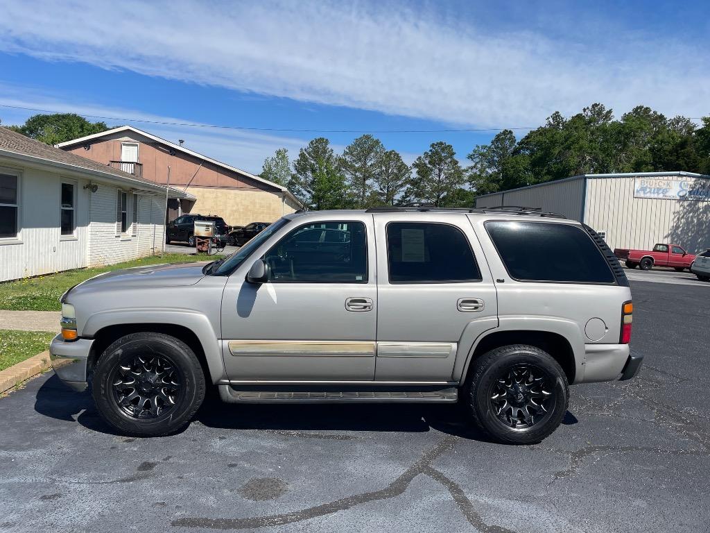 2004 Chevrolet Tahoe LS photo
