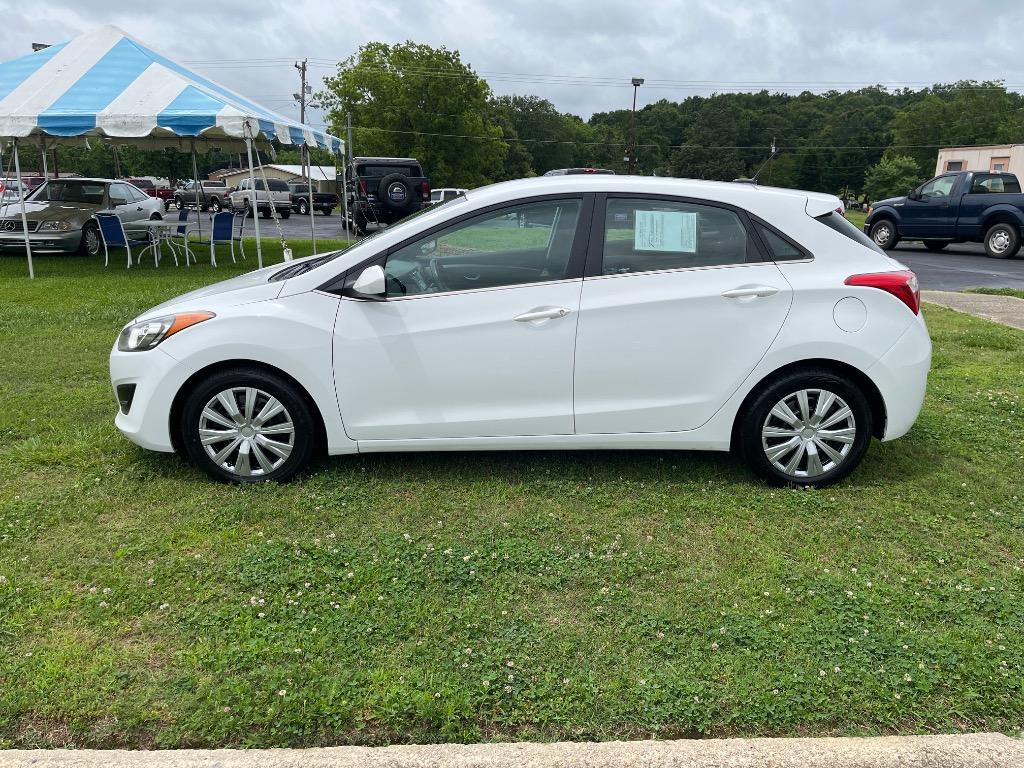 2017 Hyundai Elantra GT photo