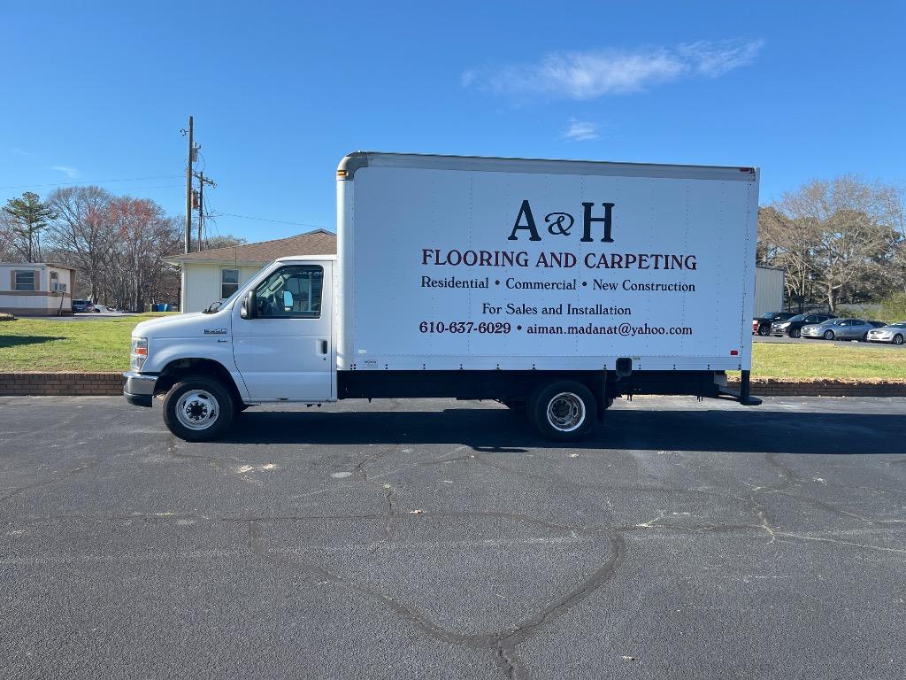 2013 Ford E-350 Super Duty - $11,995