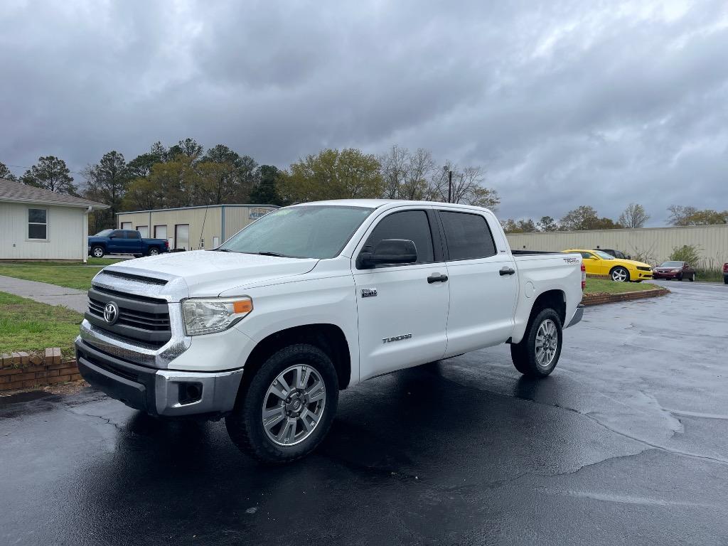 2014 Toyota Tundra - $18,995