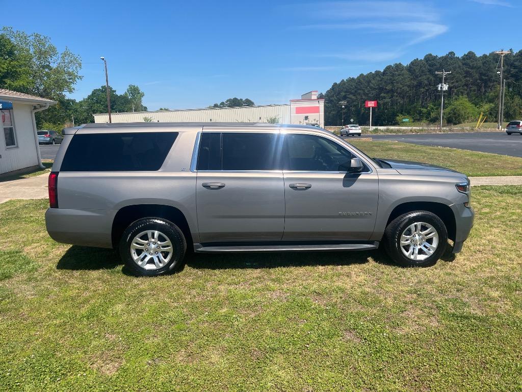 2018 Chevrolet Suburban - $19,995