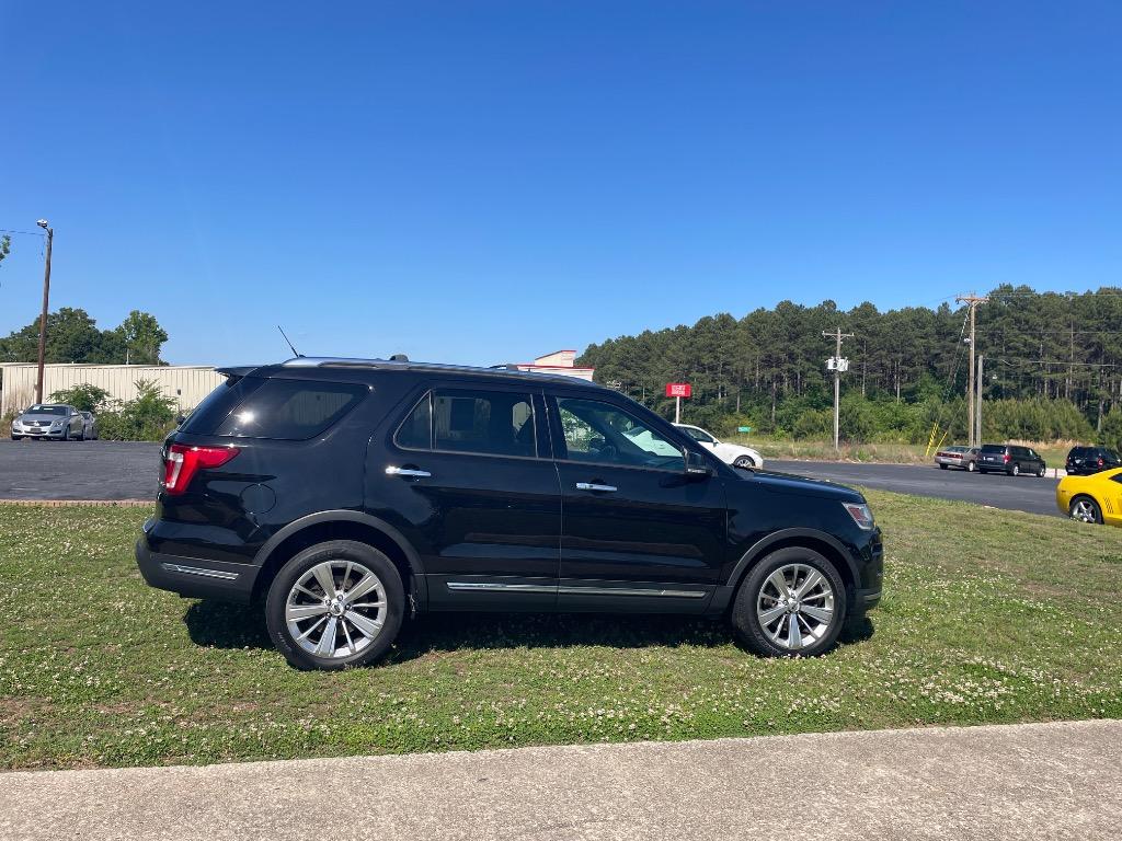 2019 Ford Explorer - $18,995