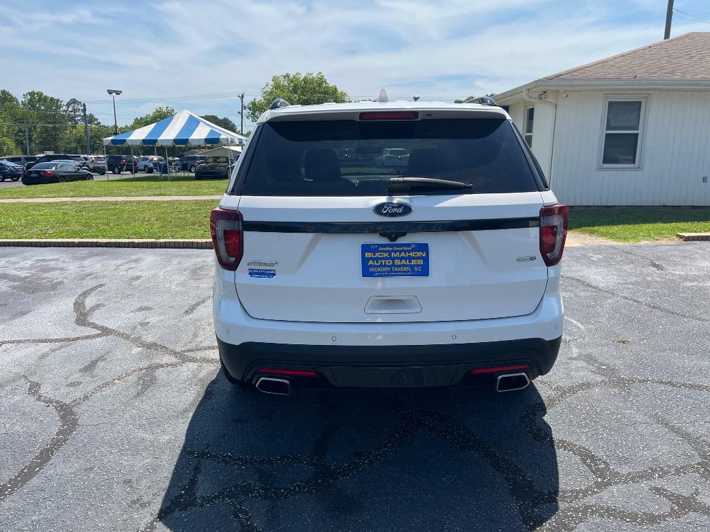 2016 Ford Explorer - $16,995