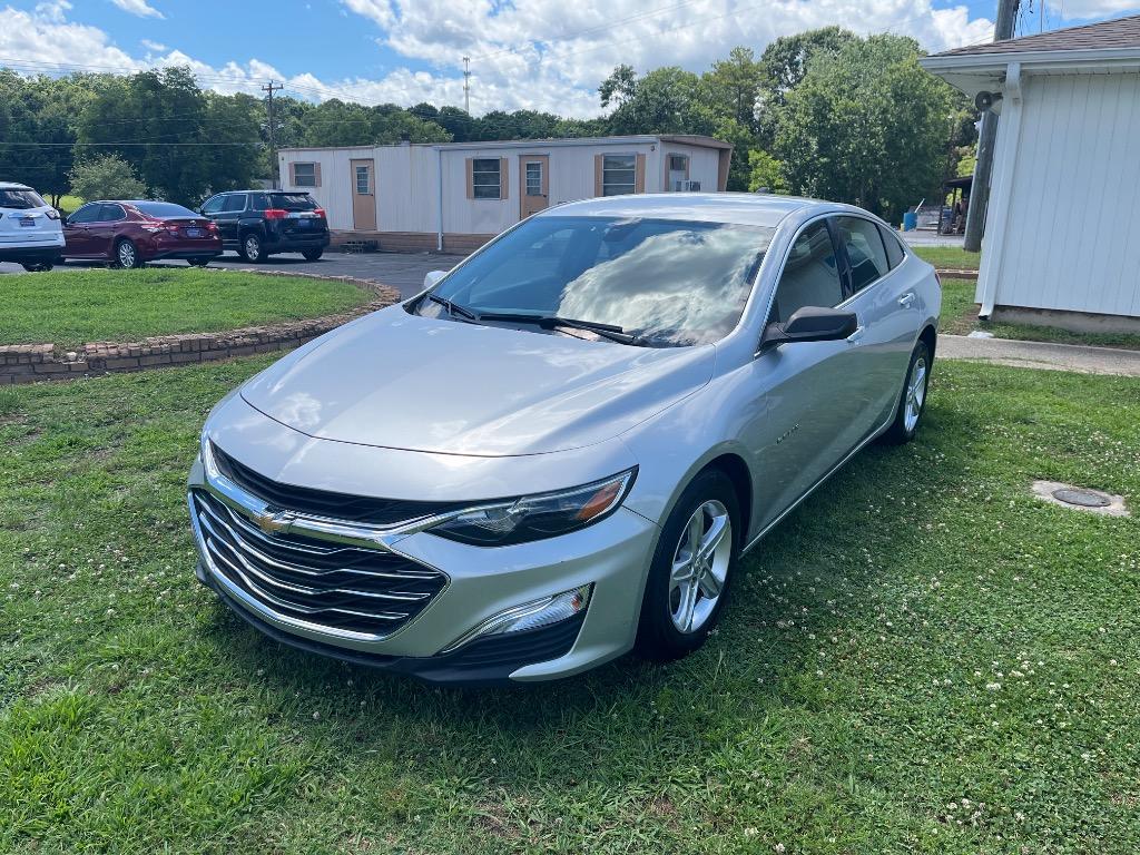 2019 Chevrolet Malibu - $12,995