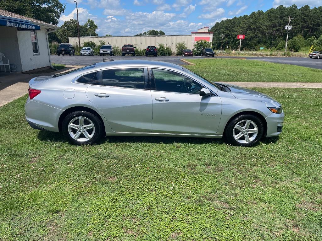2019 Chevrolet Malibu - $12,995