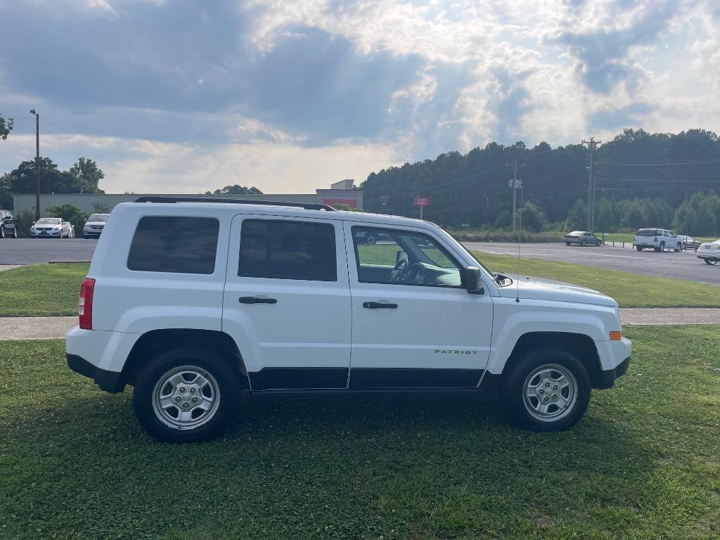 2016 Jeep Patriot - $10,995