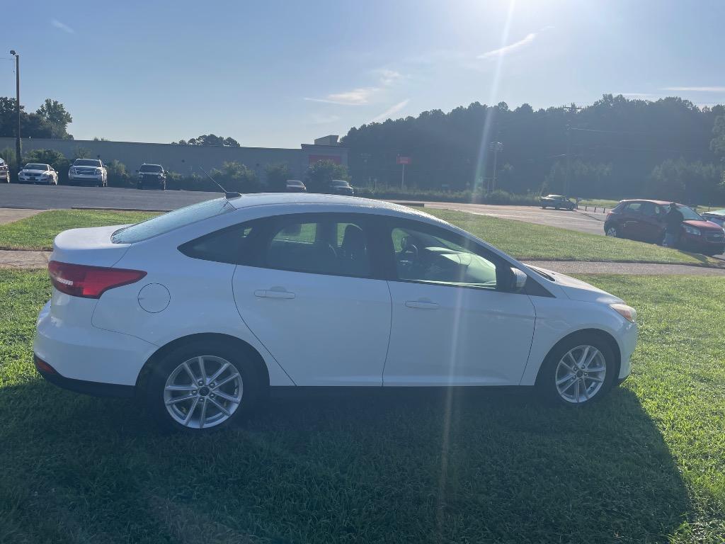 2017 Ford Focus - $8,995