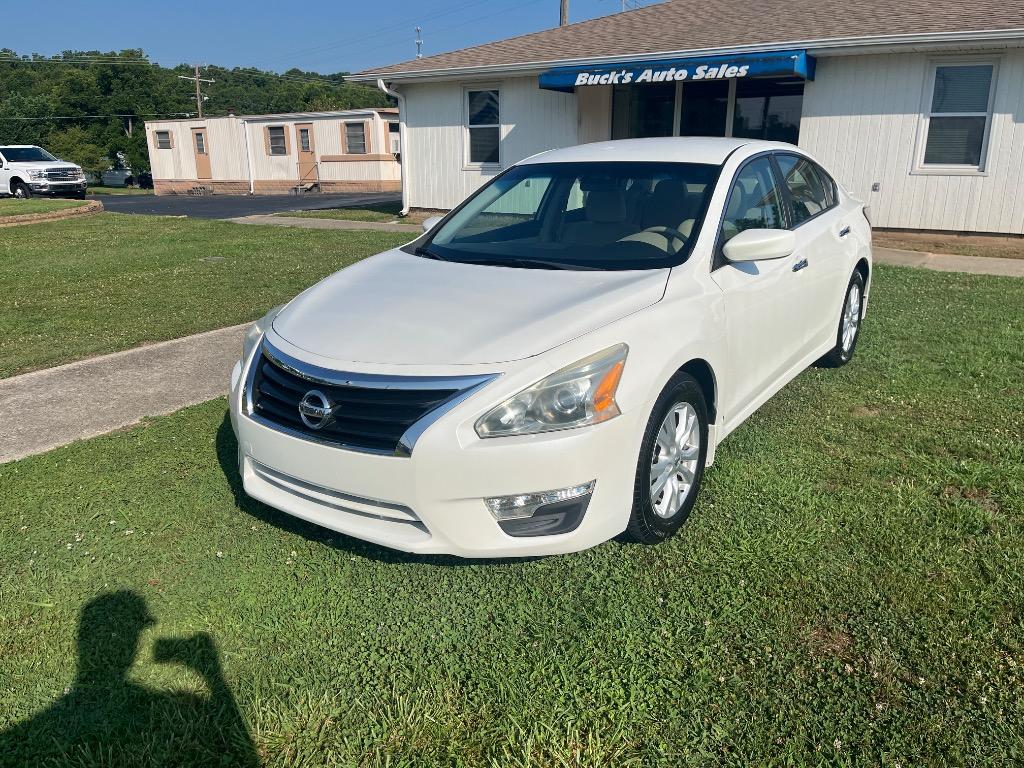 2014 Nissan Altima - $10,995