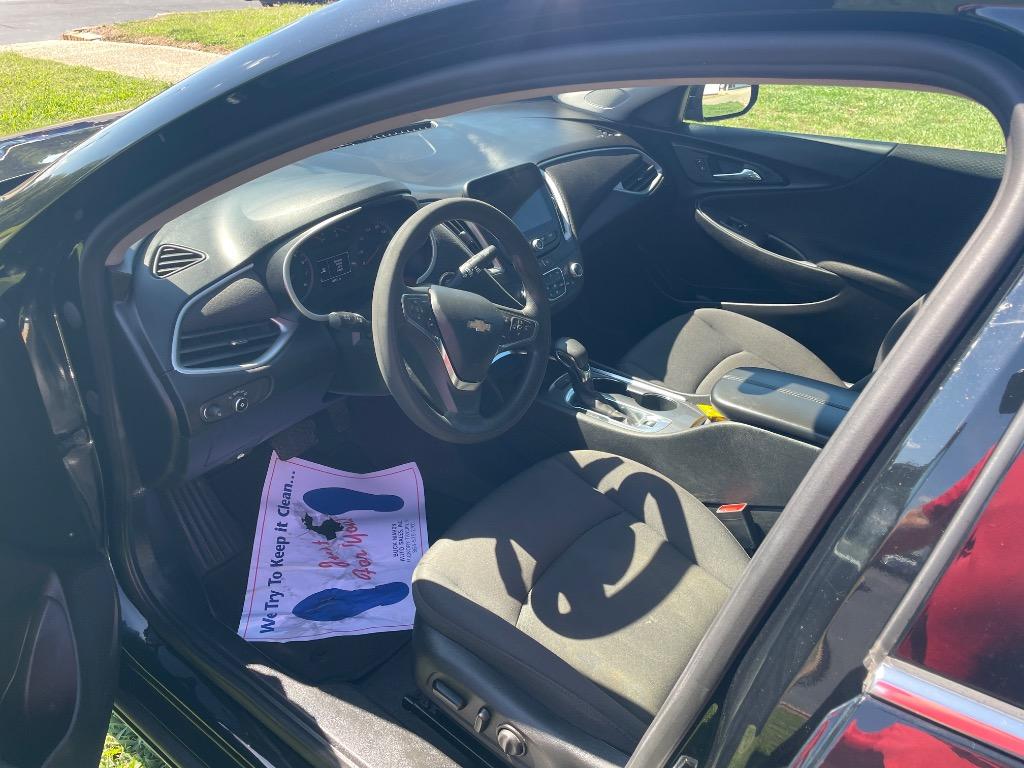 2023 Chevrolet Malibu - $14,995