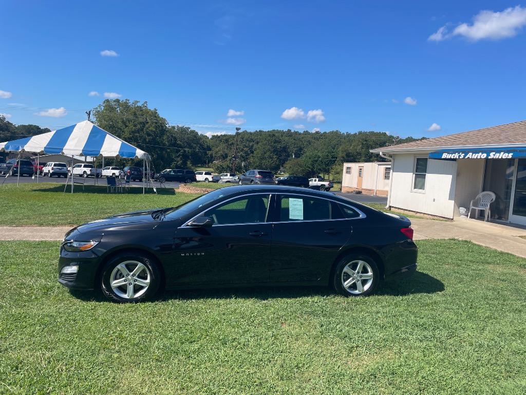 2023 Chevrolet Malibu - $14,995