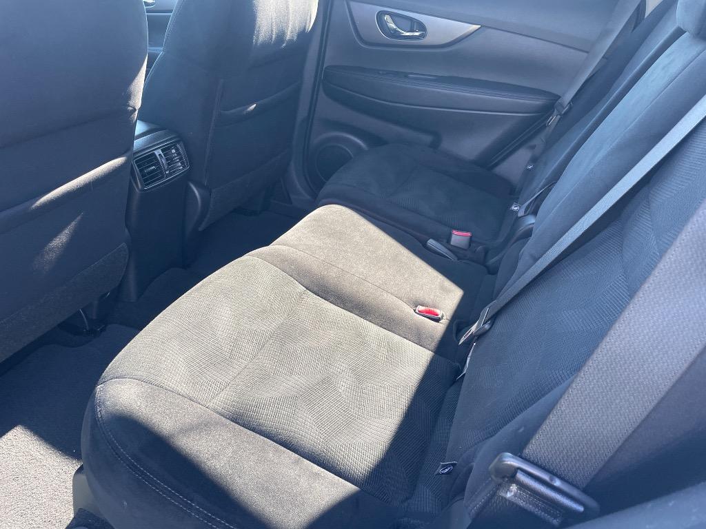 2016 Nissan Rogue - $11,995