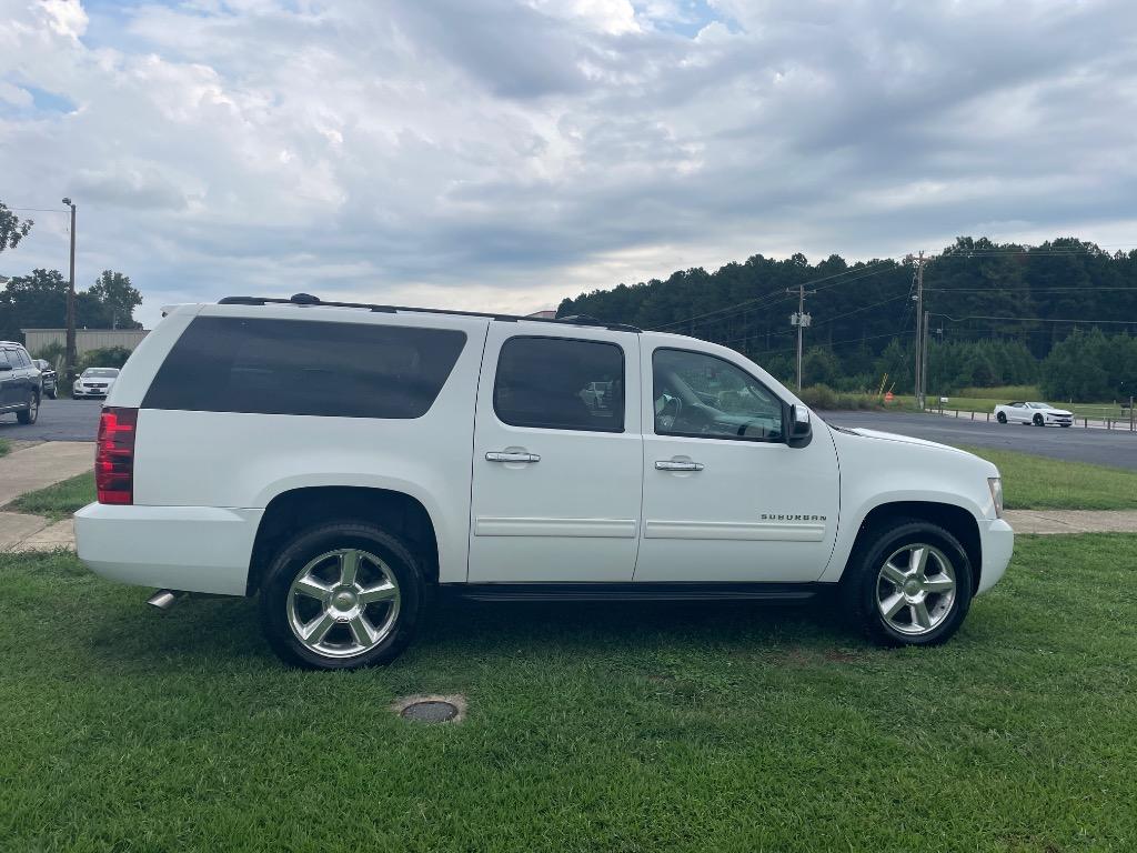 2012 Chevrolet Suburban - $9,995
