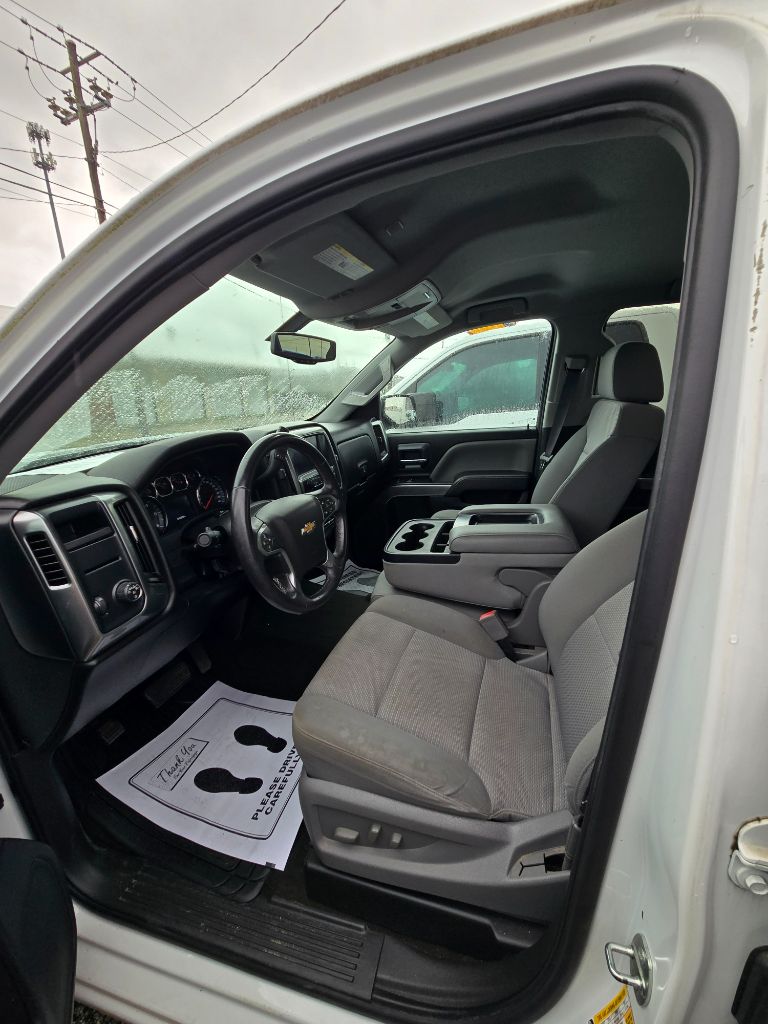 2017 Chevrolet Silverado - $23,950