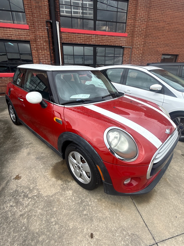 2014 MINI Hardtop - $14,950