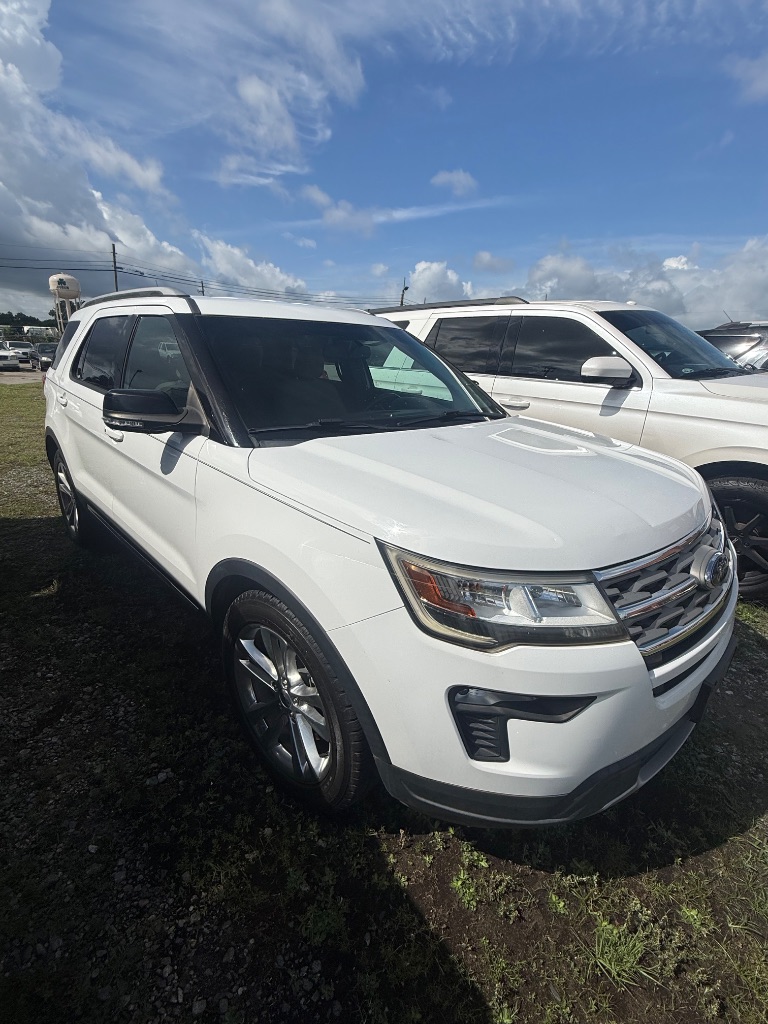 2018 Ford Explorer - $12,950