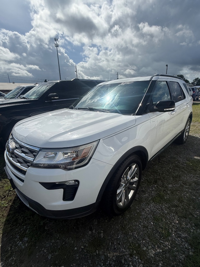 2018 Ford Explorer - $12,950