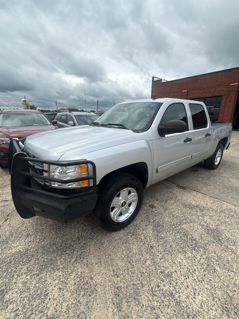 2013 Chevrolet Silverado - $11,950