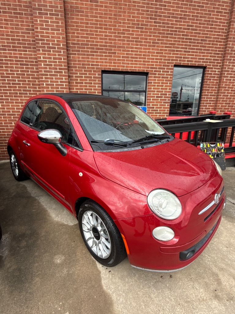 2012 FIAT 500 - $8,950