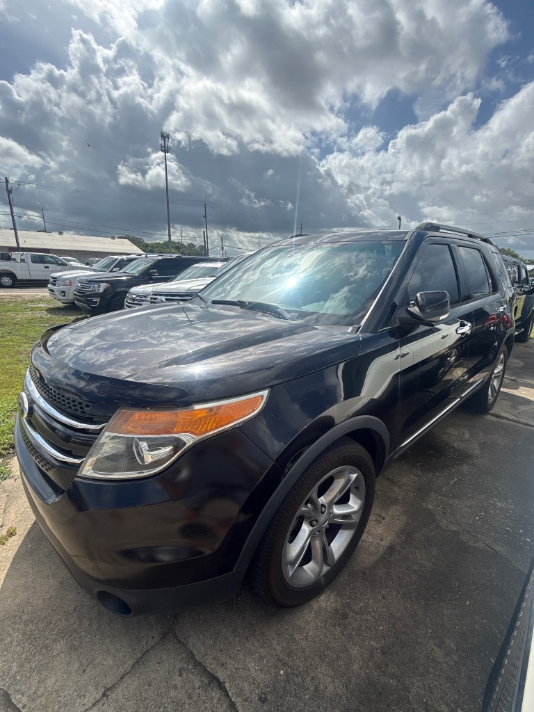 2015 Ford Explorer - $7,950