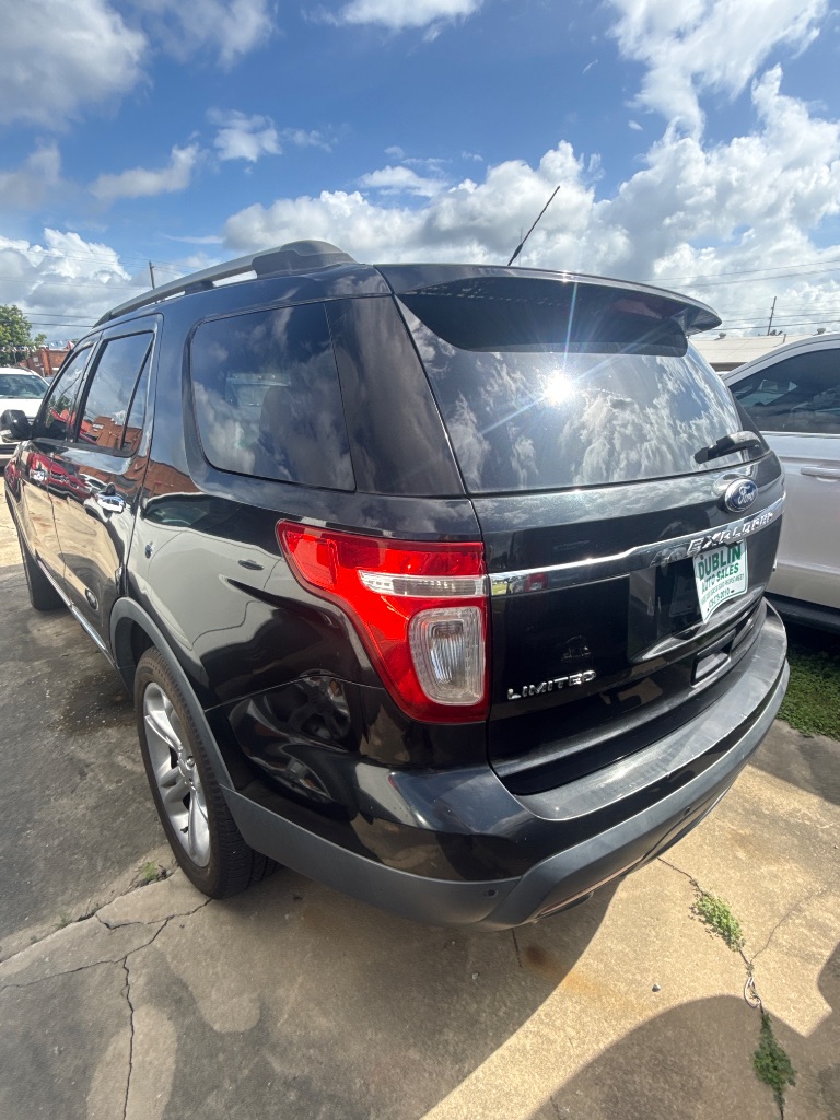 2015 Ford Explorer - $7,950