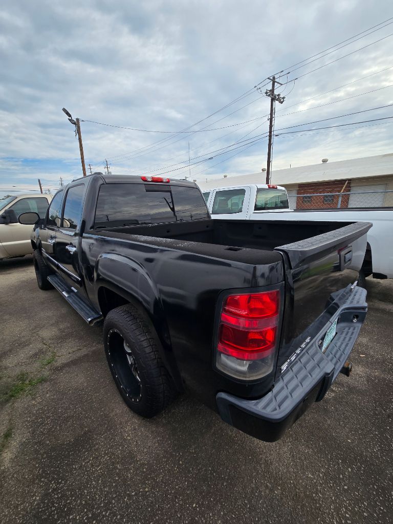 2007 GMC Sierra - $9,950