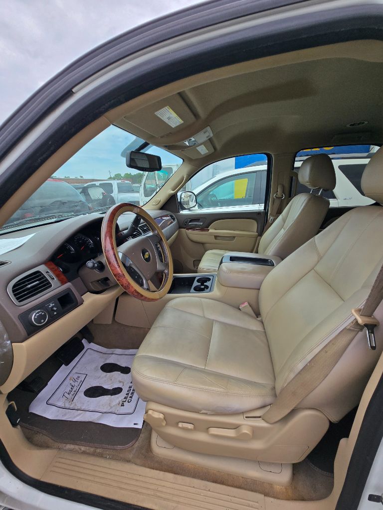 2014 Chevrolet Tahoe - $10,950