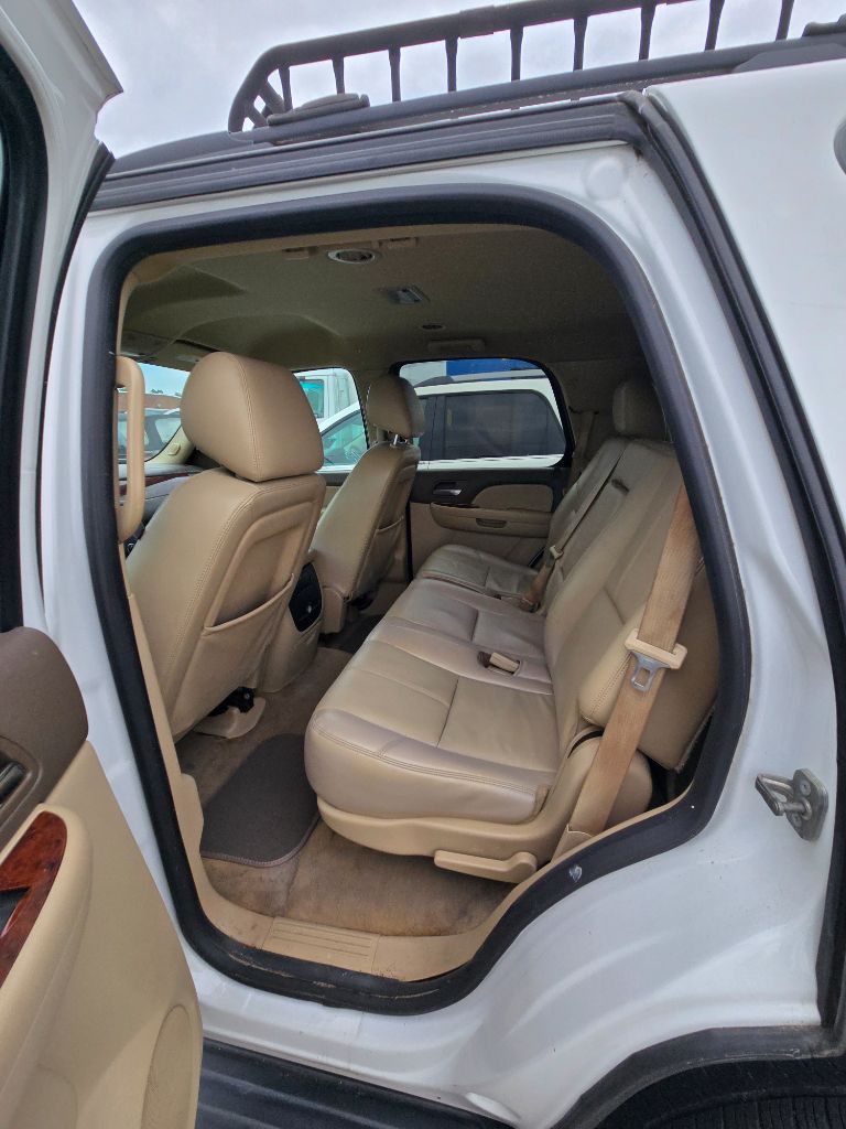 2014 Chevrolet Tahoe - $10,950