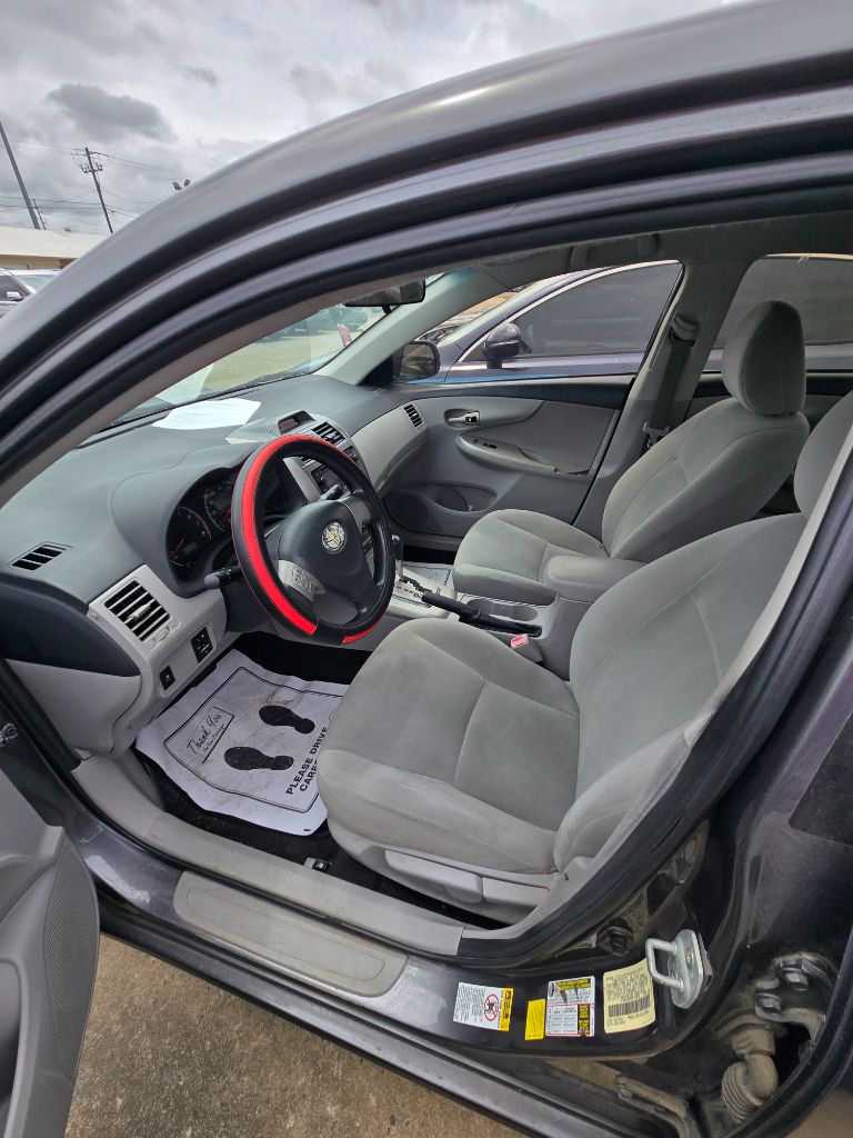 2013 Toyota Corolla - $8,950