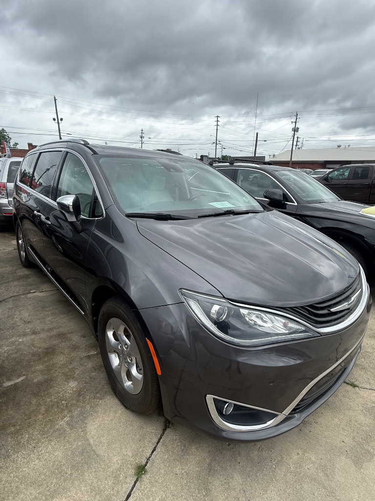 2018 Chrysler Pacifica - $18,950