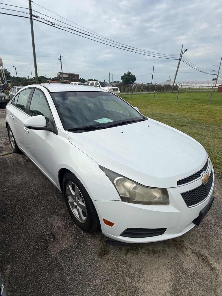 2013 Chevrolet Cruze - $6,950