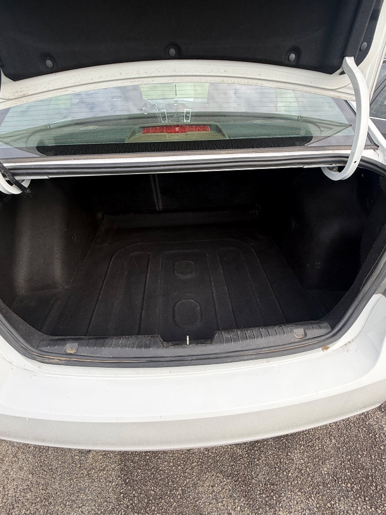 2013 Chevrolet Cruze - $6,950