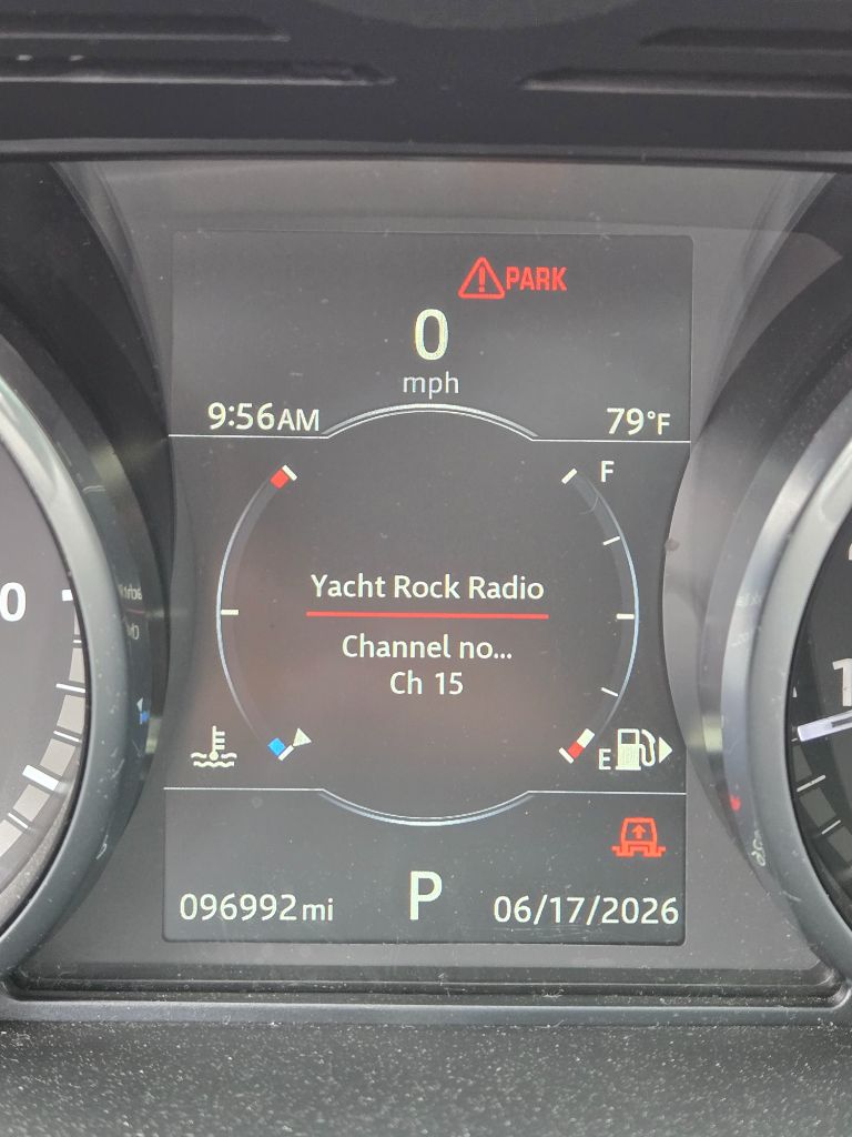 2017 LAND ROVER Discovery - $17,950
