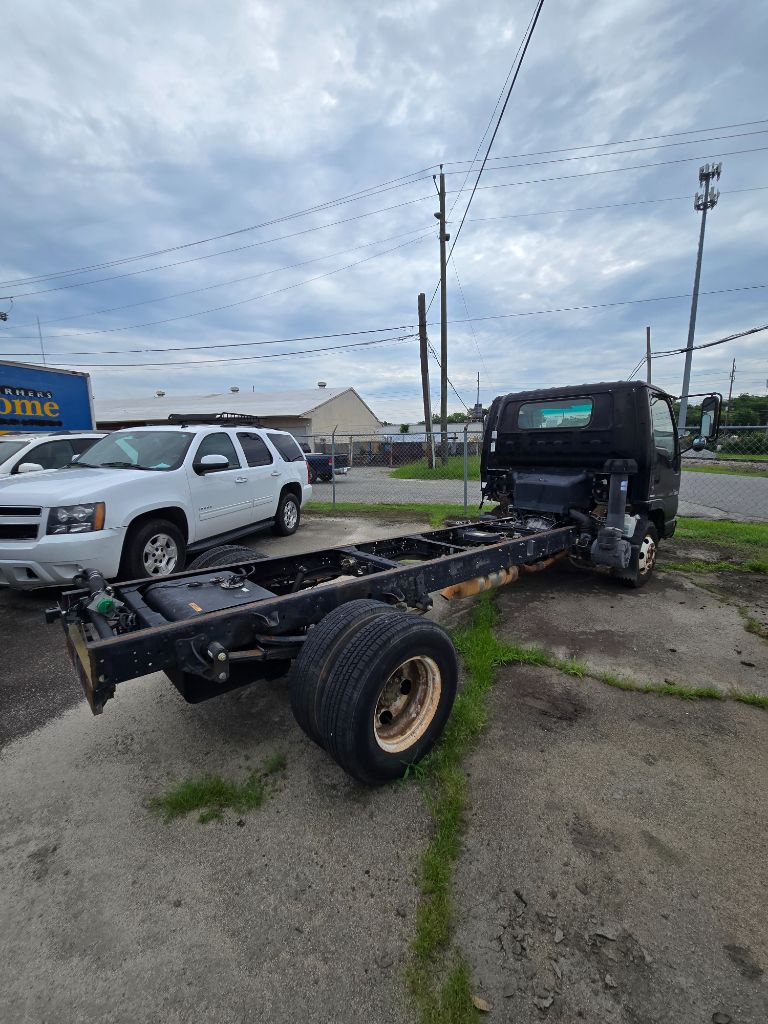 2006 GMC W4 - $8,950