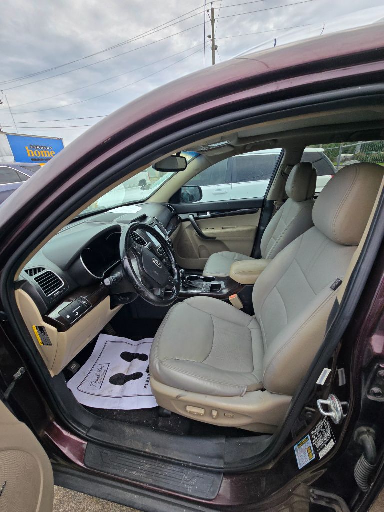 2015 Kia Sorento - $8,950
