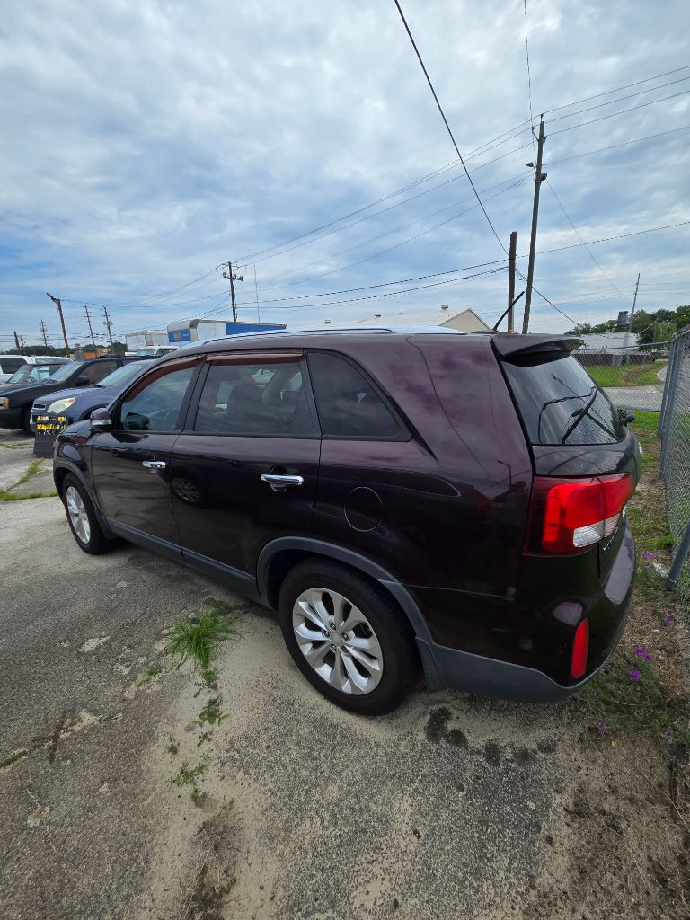 2015 Kia Sorento - $8,950