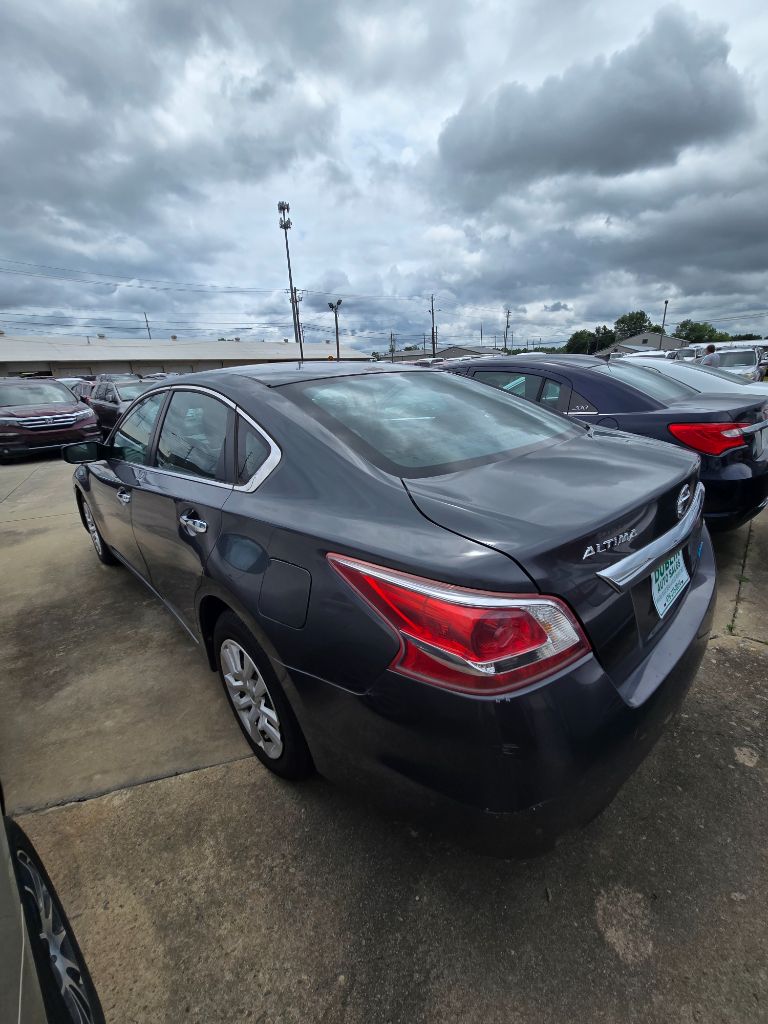 2013 Nissan Altima - $7,950