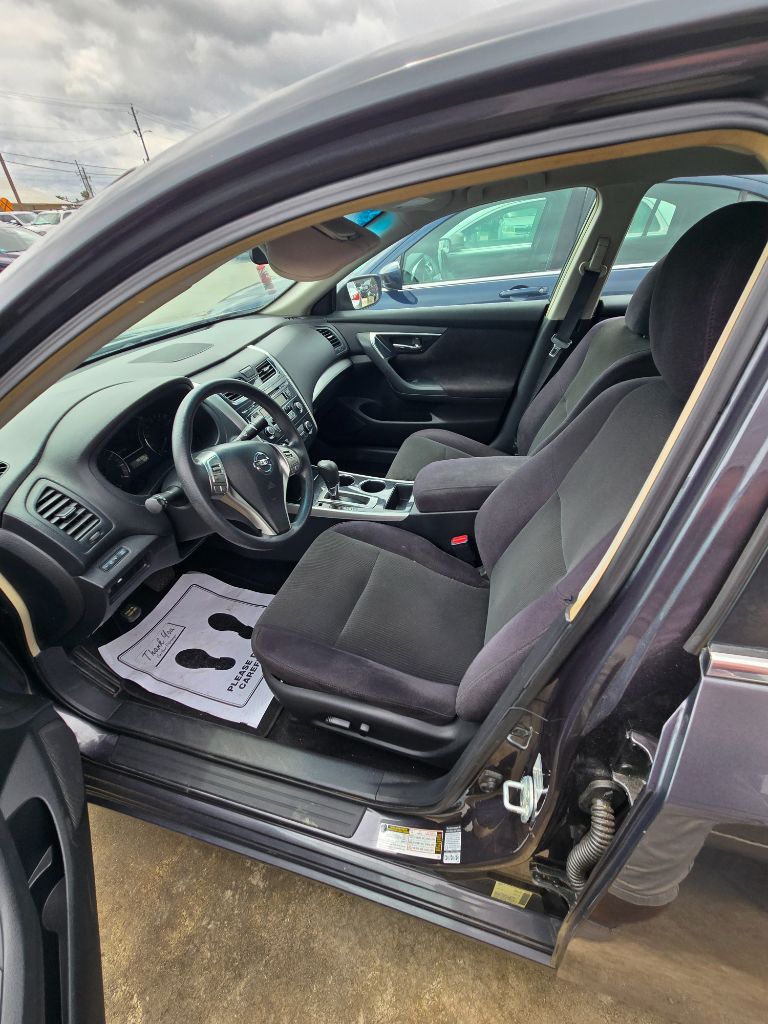 2013 Nissan Altima - $7,950
