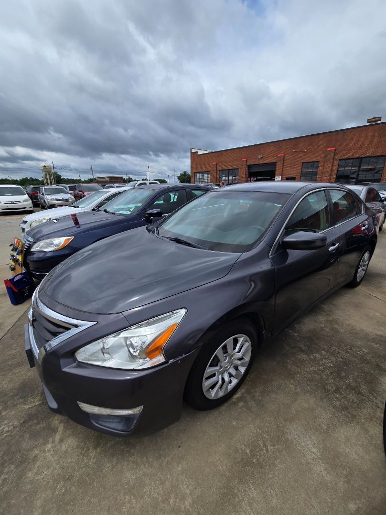 2013 Nissan Altima - $7,950