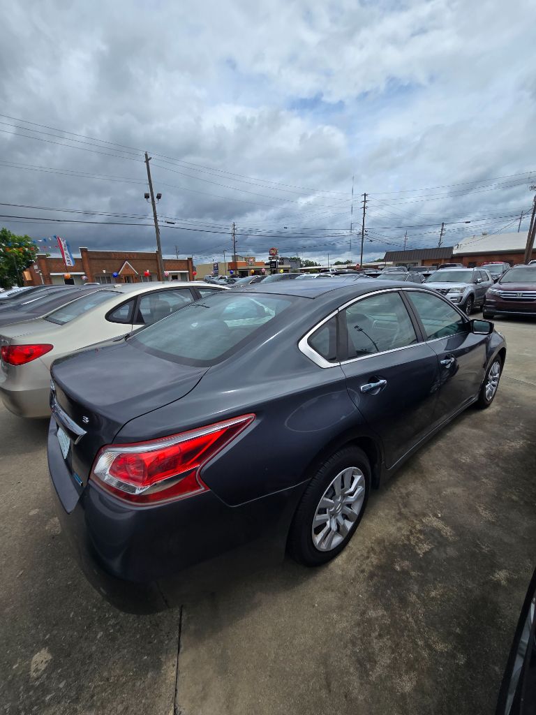 2013 Nissan Altima - $7,950