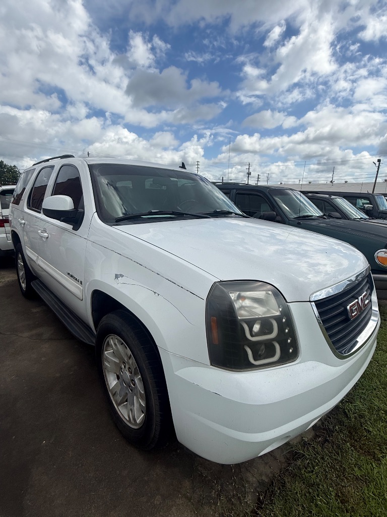 2008 GMC Yukon - $7,950